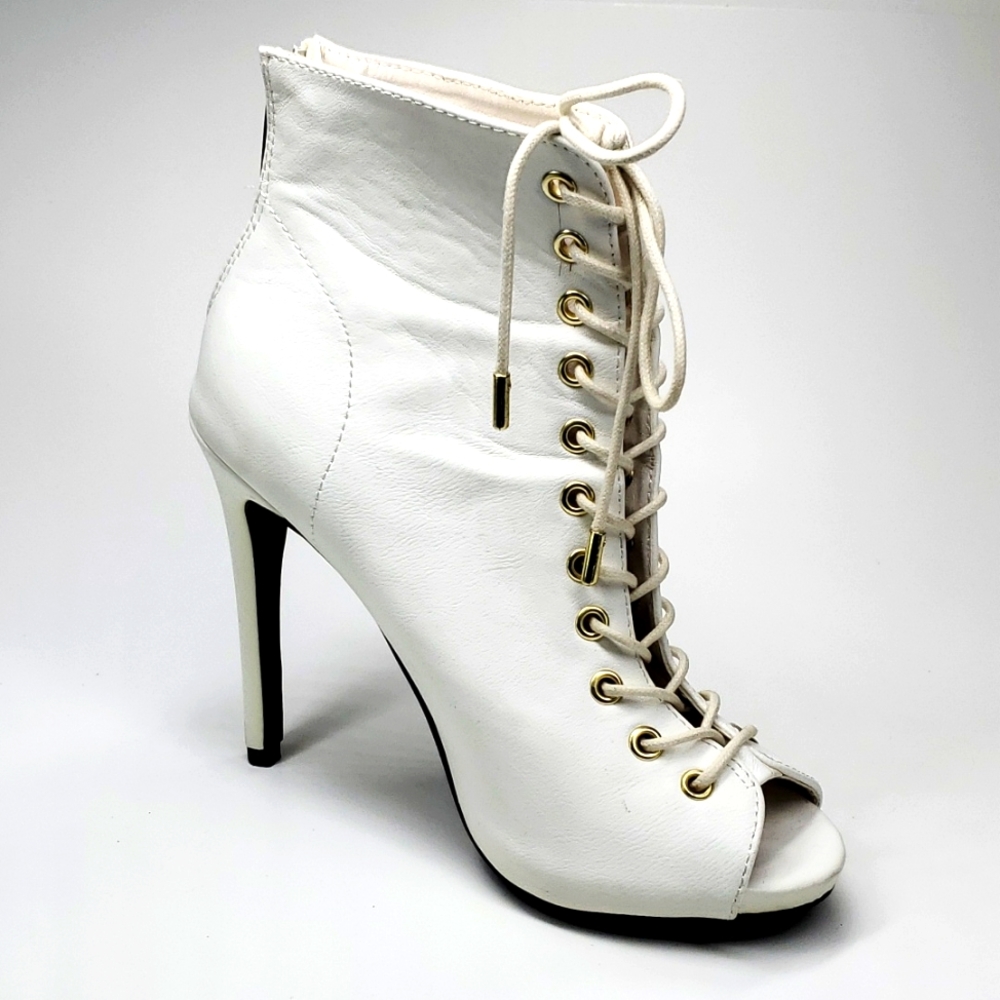 ROUGE Helium Perton White Lace up Peep Toe Booties 6